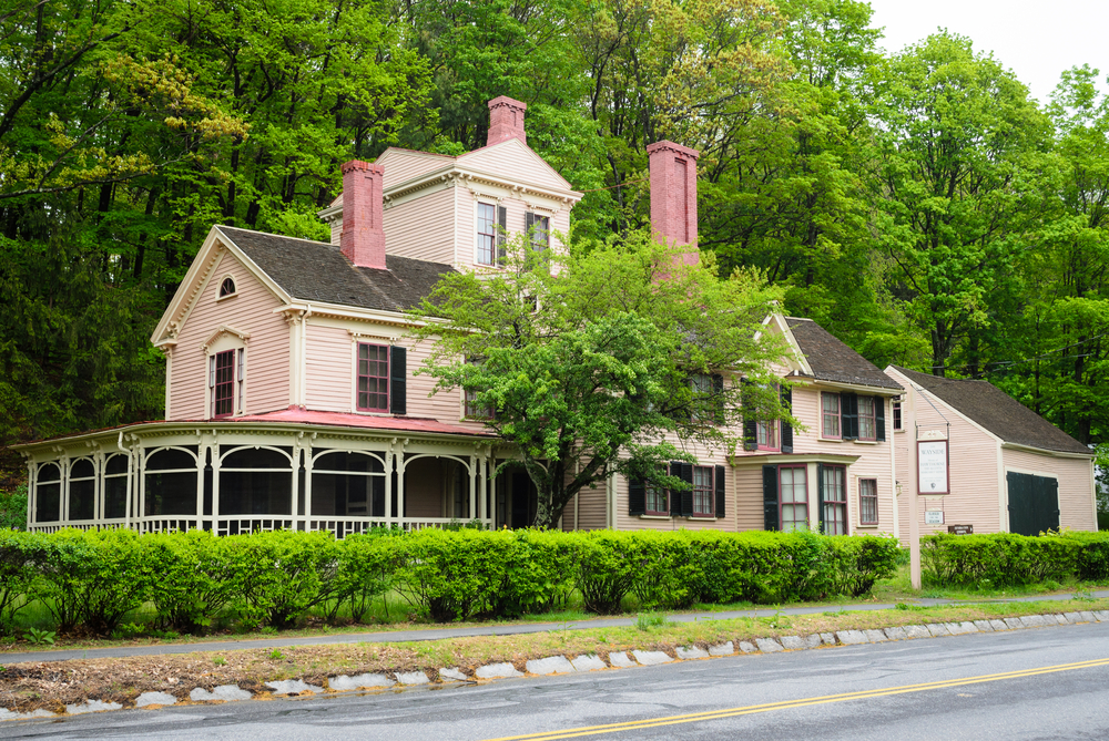 literary tour new england