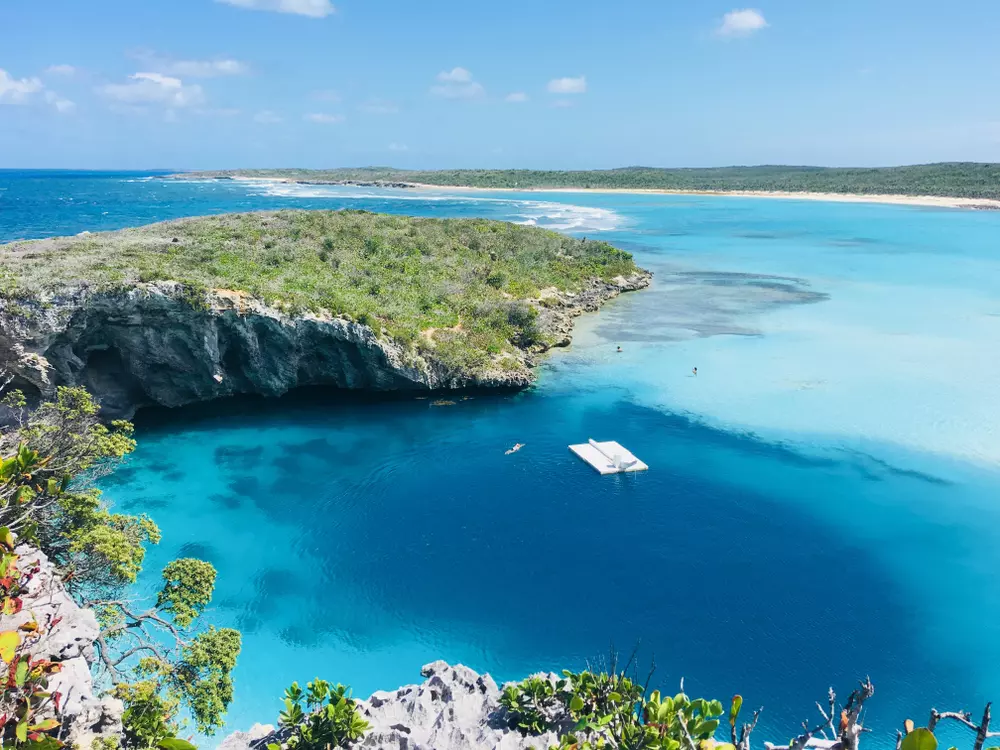 Long Island, Bahamas Dean's Blue Hole Diving Hole
