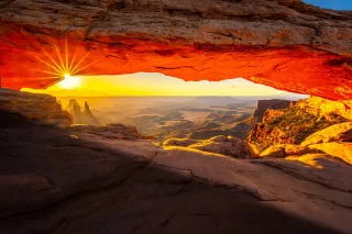 Mesa Arches, Canyondlands National Park, Moab, Utah, USA