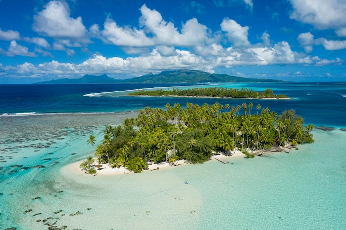 TAHAA island