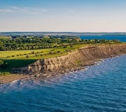 shoreline of Lake Sakakawea