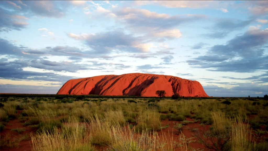 Ayers Rock Australia | Uluru rock vista alle prime luci del giorno