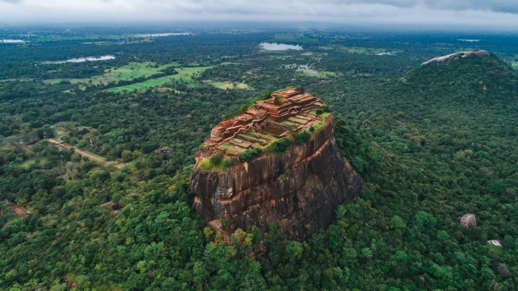 La storica fortezza rocciosa del leone di Sigiriya in Sri Lanka | Tour Sri lanka esclusiva Alidays