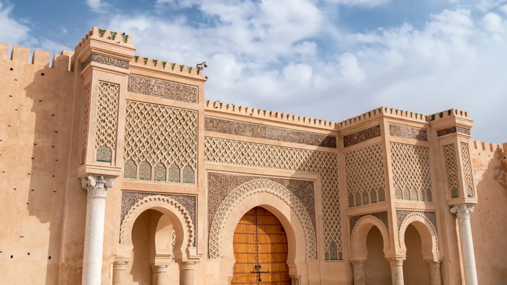 Bab Mansour in Meknes, Marocco | Tour città imperiali Marocco | Esclusiva Alidays Trale Experience