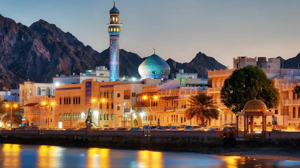 Muttrah Corniche, Muscat, Oman | Oman on the road: dalle montagne al mare | Alidays Travel Experience