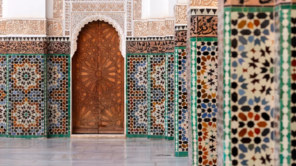 Piastrelle tipiche marocchine nella Madrasa - Marocco | Città imperiali del Marocco