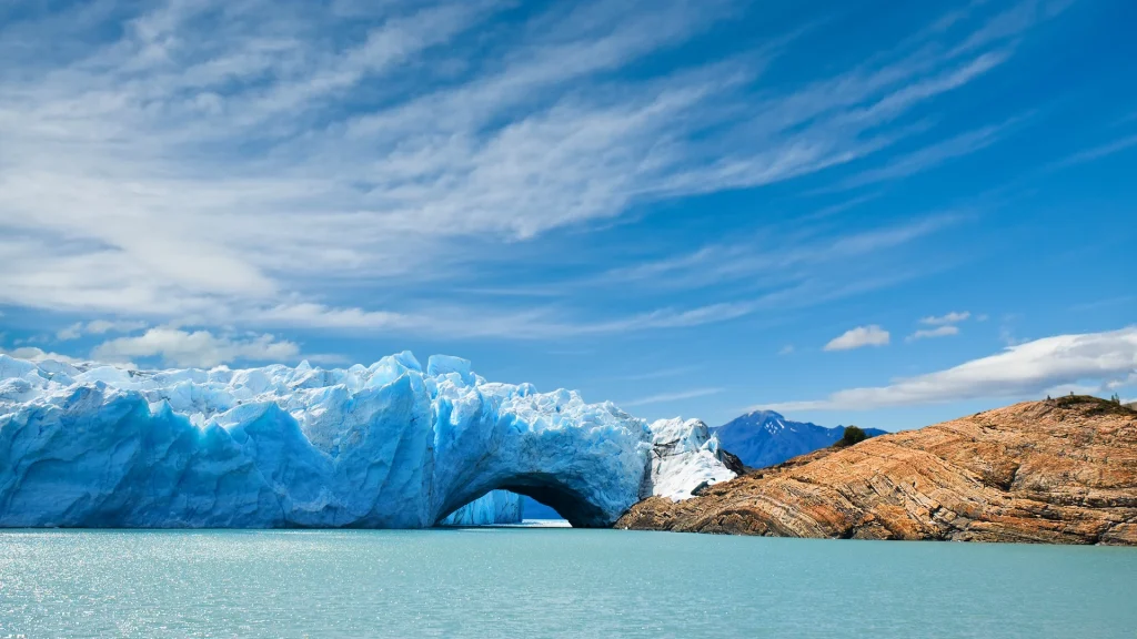 Ponte di ghiaccio nel ghiacciaio Perito Moreno, Patagonia, Argentina | Tour Argentina Esclusiva Alidays Travel Experience | alidays.it