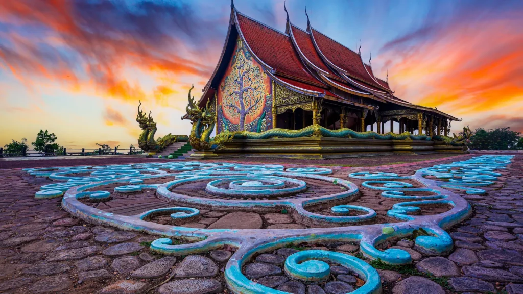 Ubon Ratchathani, tempio nella provincia di Ubon Ratchathani al crepuscolo, Thailandia | Tour nord Thailandia | Esclusiva Alidays Travel Experience