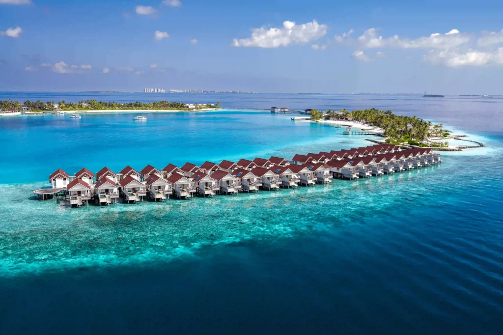 Oblu Select Lobigili vista aerea di tutta l'isola | 9 giorni alle maldive | Proposta Alidays Travel Experience