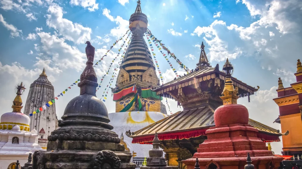 Il famoso tempio Swayambhunath a Kathmandu, Nepal | Tour India e Nepal tra arte e spiritualità | Alidays Travel Experience