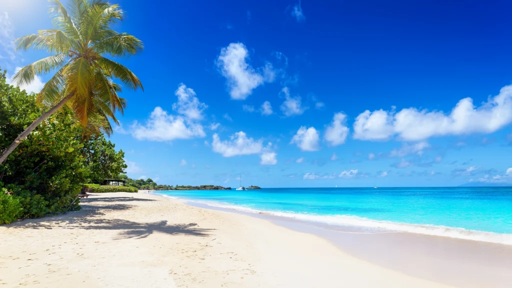 Le splendide spiagge di Antigua e Barbuda, nel Mar dei Caraibi | Capodanno ai Caraibi: 9 giorni ad Antigua | Alidays