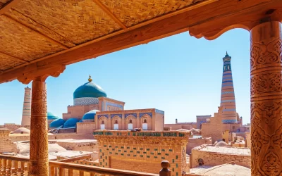 Vista del complesso architettonico di Pakhlavan Mahmud e del minareto Islam Khoja. Khiva,