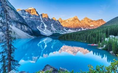 Lago Moraine in Alberta Canada