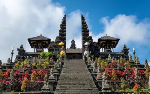 Singapore e Tour esclusivo Alidays Java e Bali con estensione mare a Lombok | Pura Besakih mother temple in Bali, Indonesia.