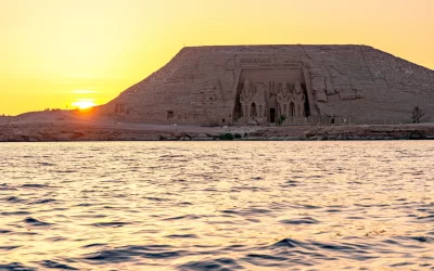 Templi di Abu Simbel visti da Lago Nasser