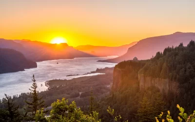 Sunrise at Columbia River Gorge, Oregon-USA