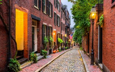 Acorn Street in Boston, Massachusetts, USA.