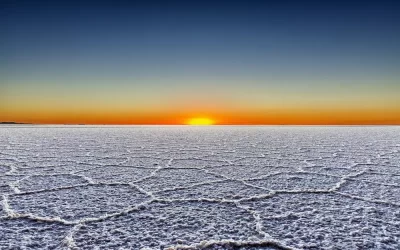 Sunrise in the Salar de Uyuni, Bolivia