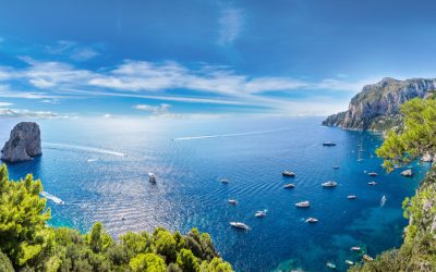 Isola di Capri in una bella giornata estiva in Italia