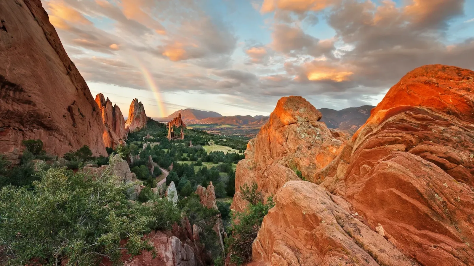 Il parco Garden of the Gods all'alba dopo un temporale | The best of Colorado